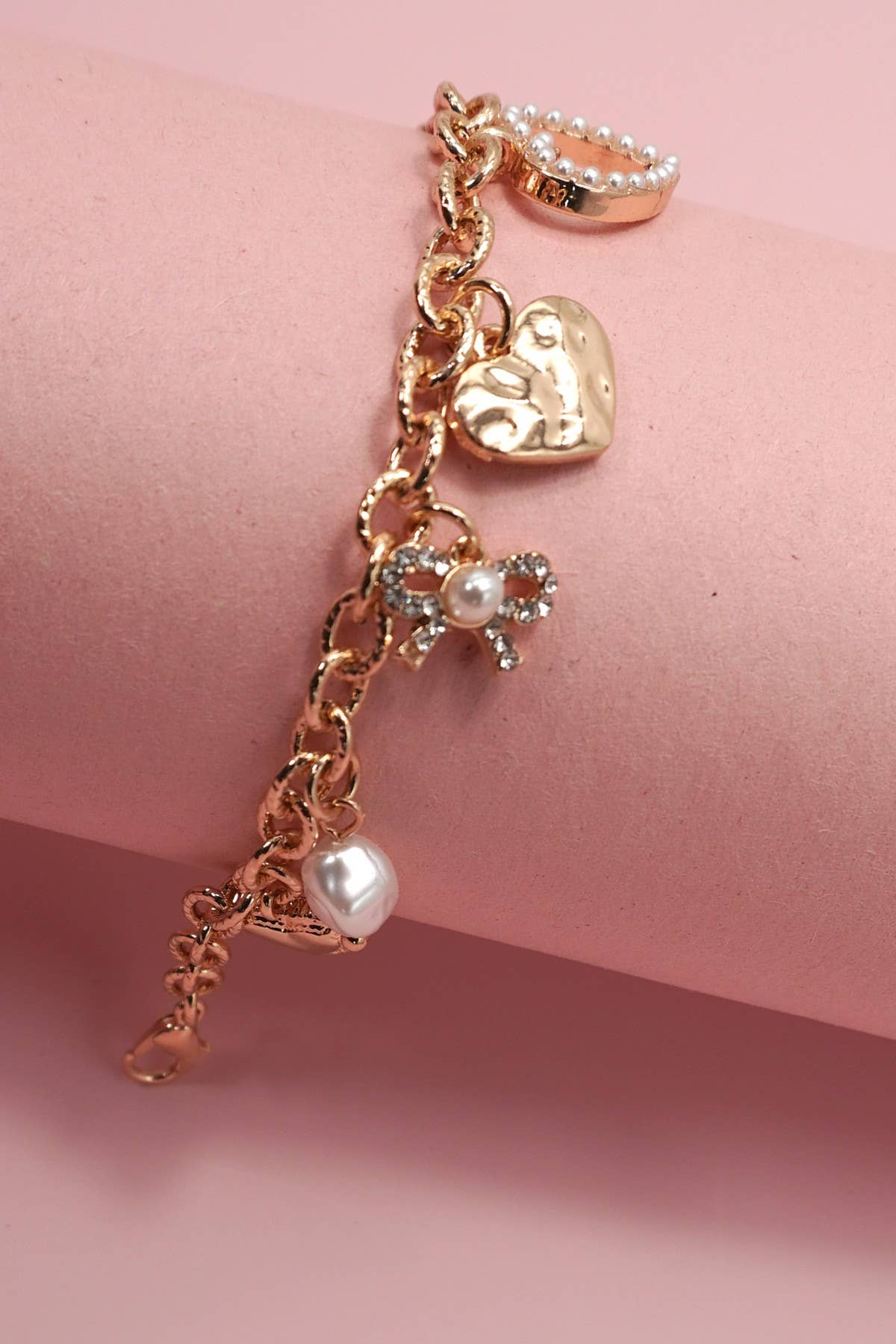 JOSSLYN by Wall to Wall - CHARM BRACELET-BOW HEART PEARL DISC CHARMS | 80B1290
